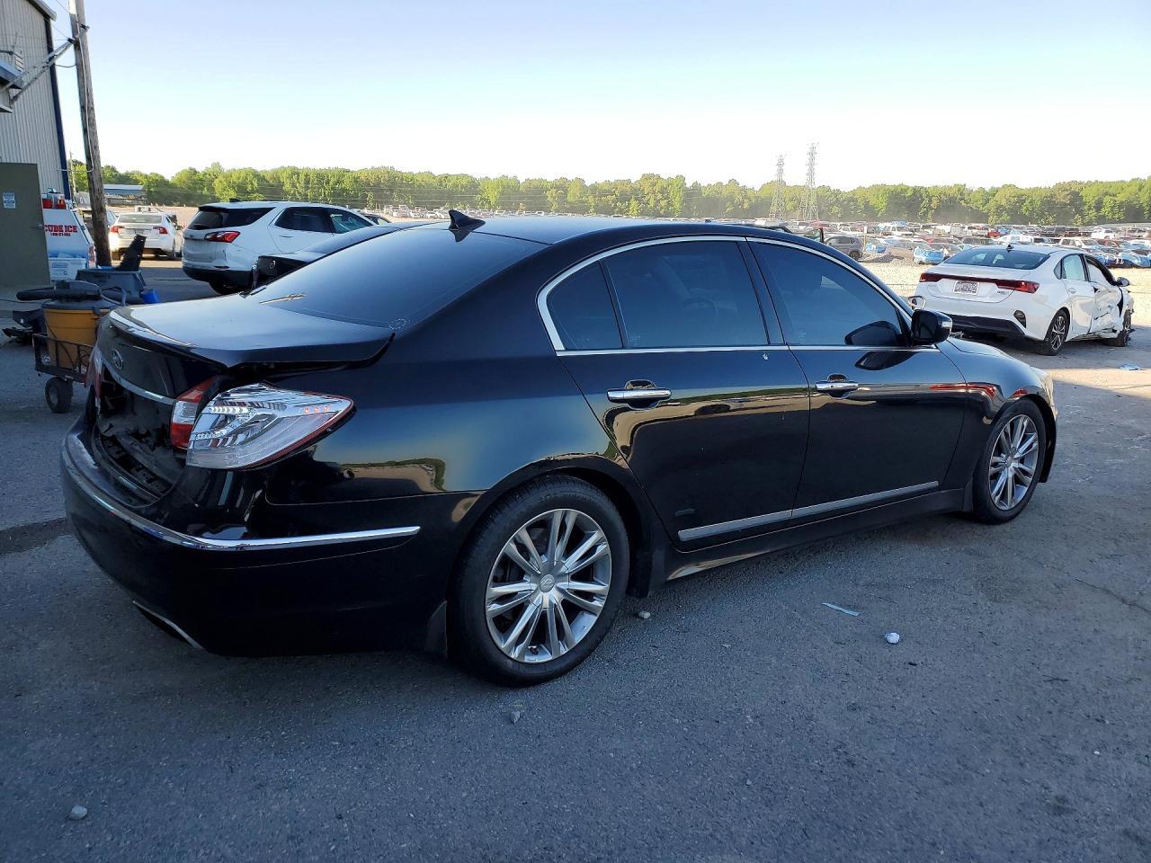 2012 HYUNDAI GENESIS