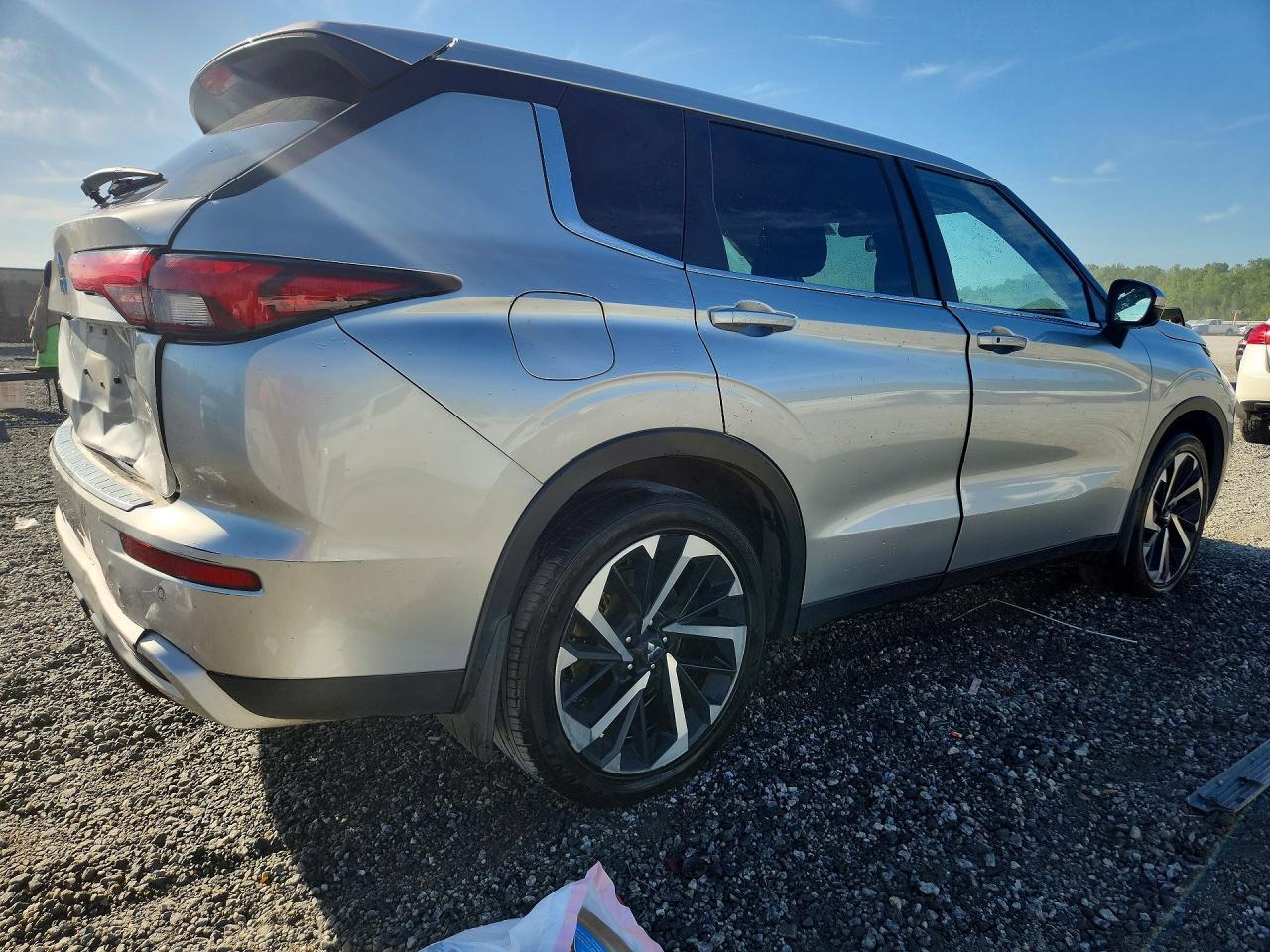 2022 MITSUBISHI outlander