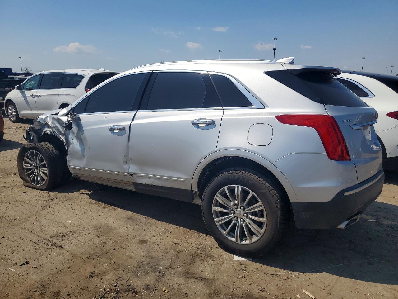 2017 CADILLAC XT5