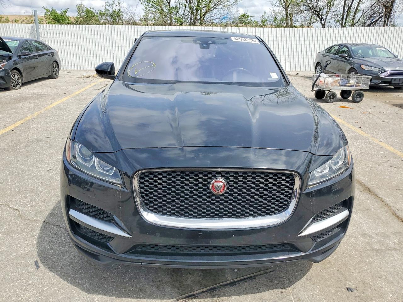 2017 JAGUAR F-Pace