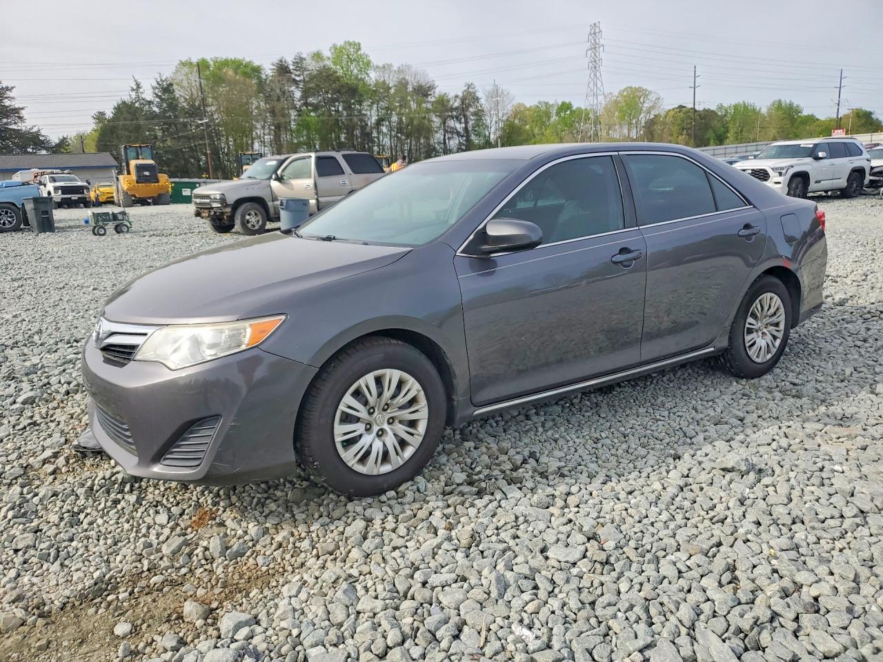 2014 TOYOTA CAMRY