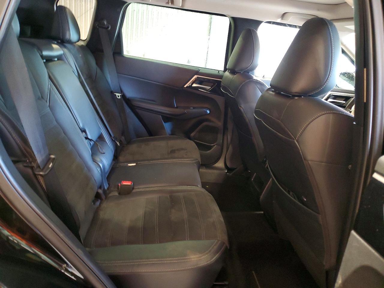 2023 MITSUBISHI outlander