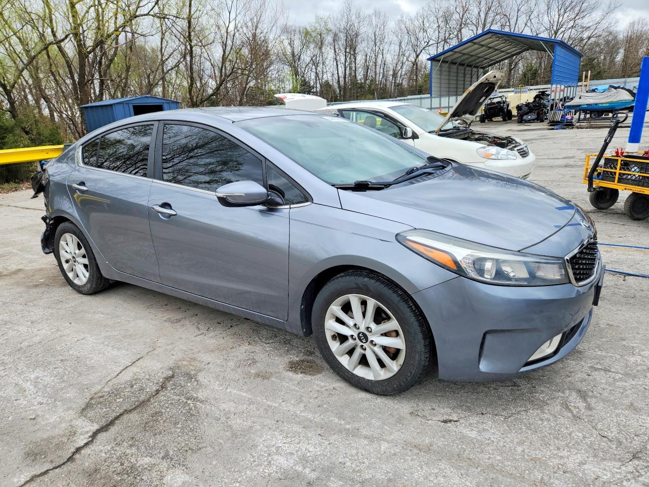 2017 KIA FORTE