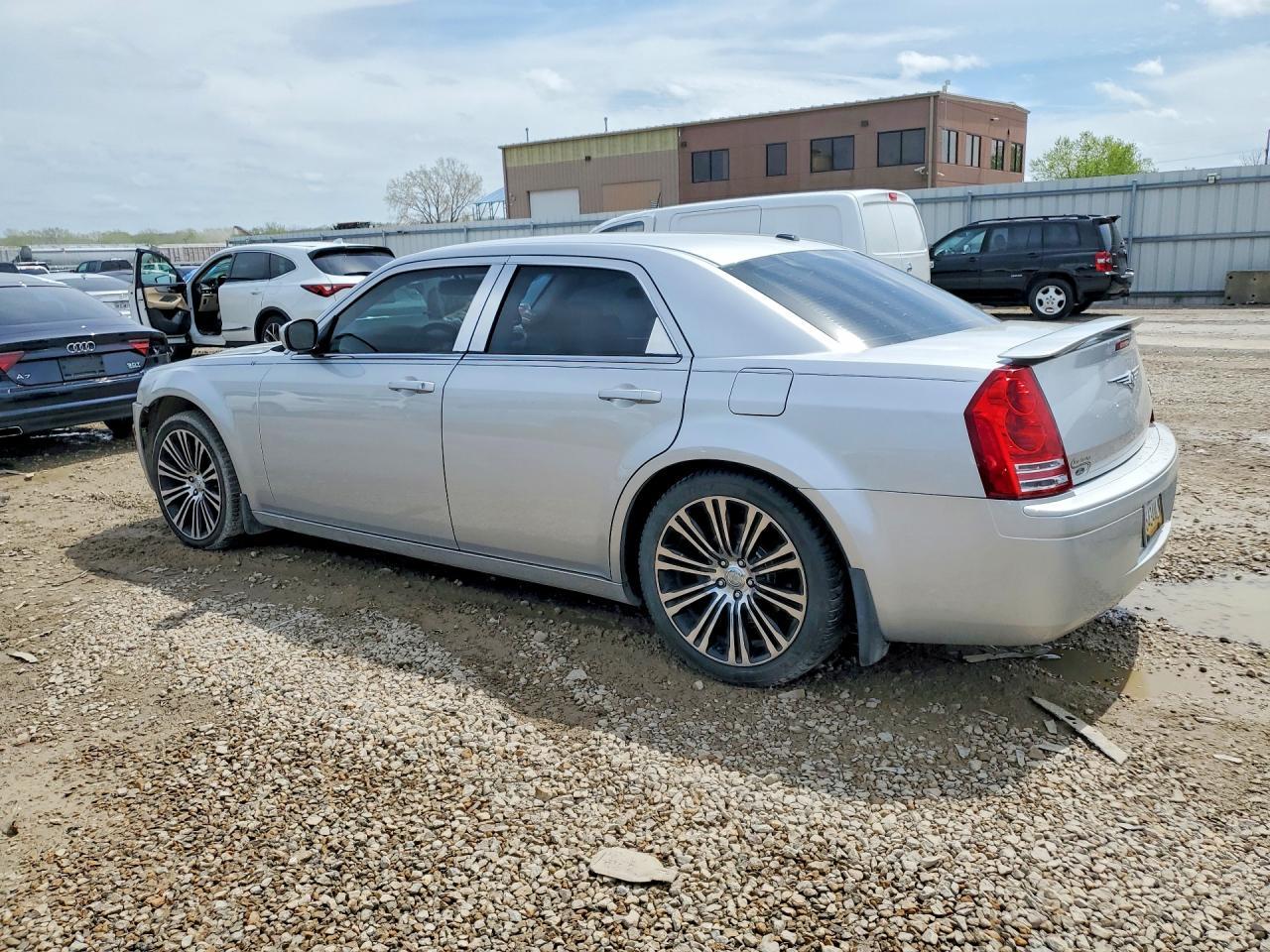 2010 CHRYSLER 300