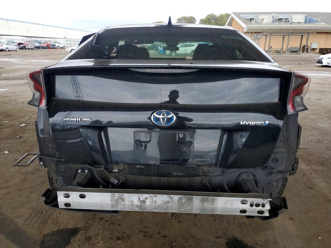 2018 TOYOTA PRIUS