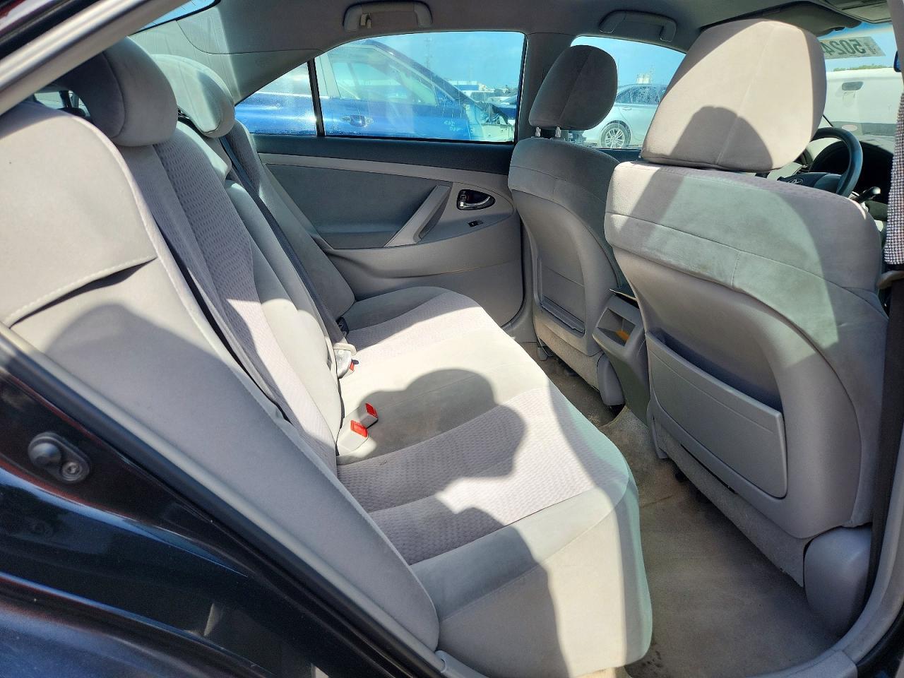 2011 TOYOTA CAMRY
