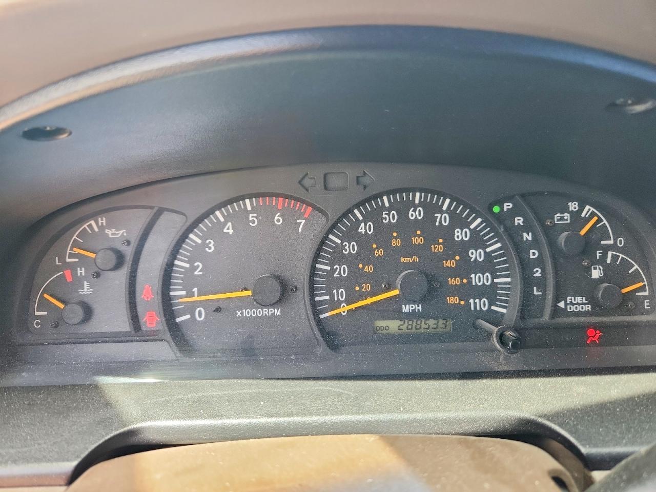 2004 TOYOTA TUNDRA