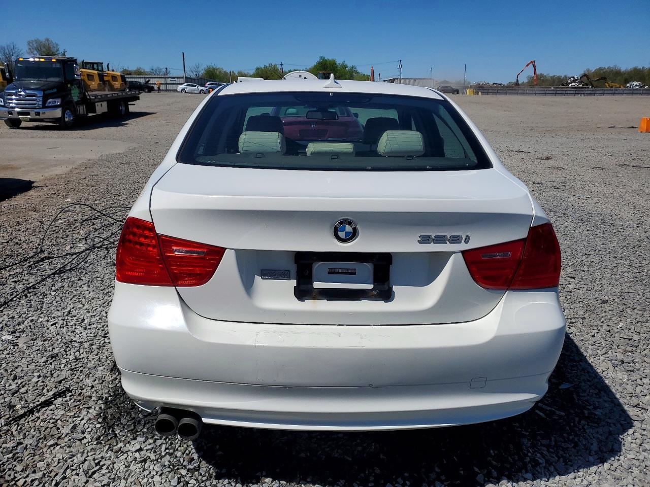 2011 BMW 3 SERIES