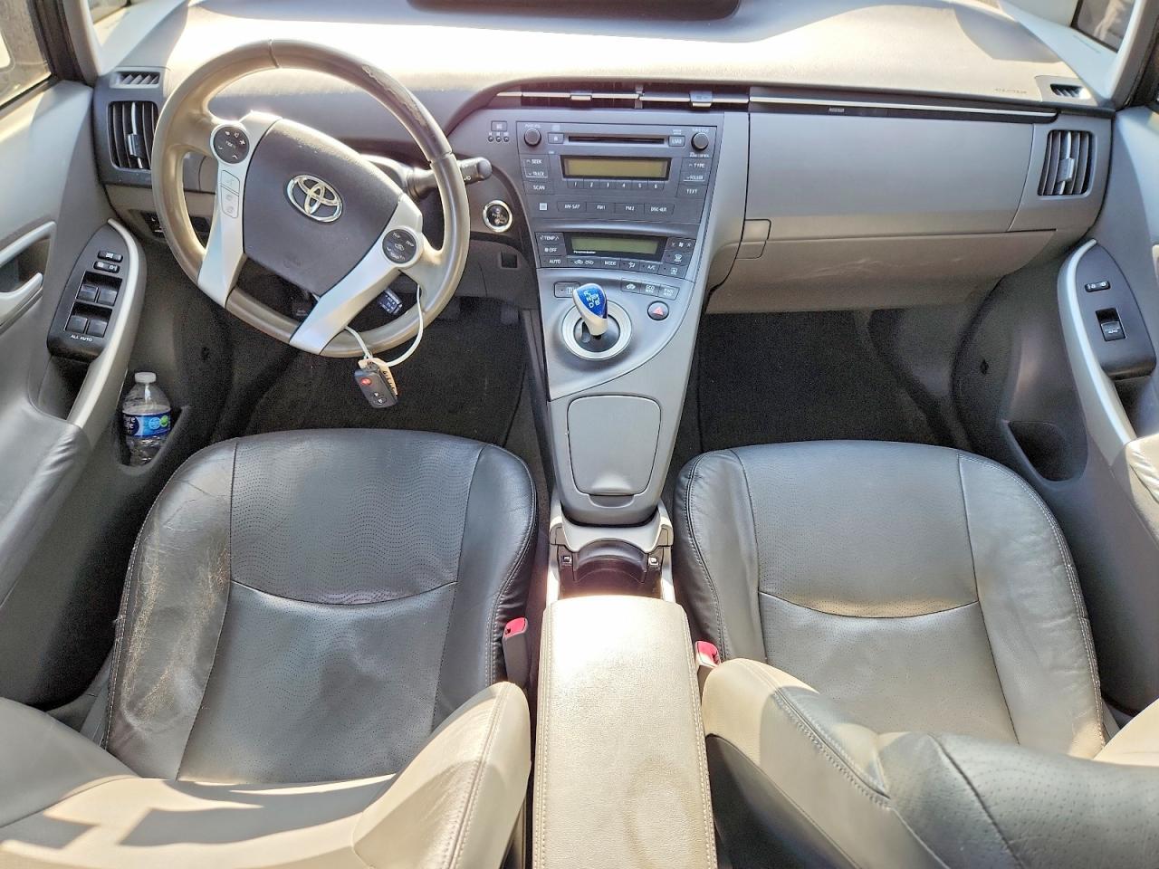 2010 TOYOTA PRIUS V