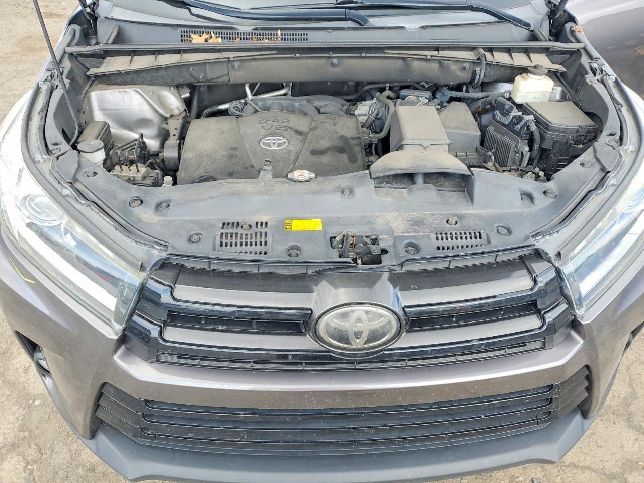 2018 TOYOTA HIGHLANDER