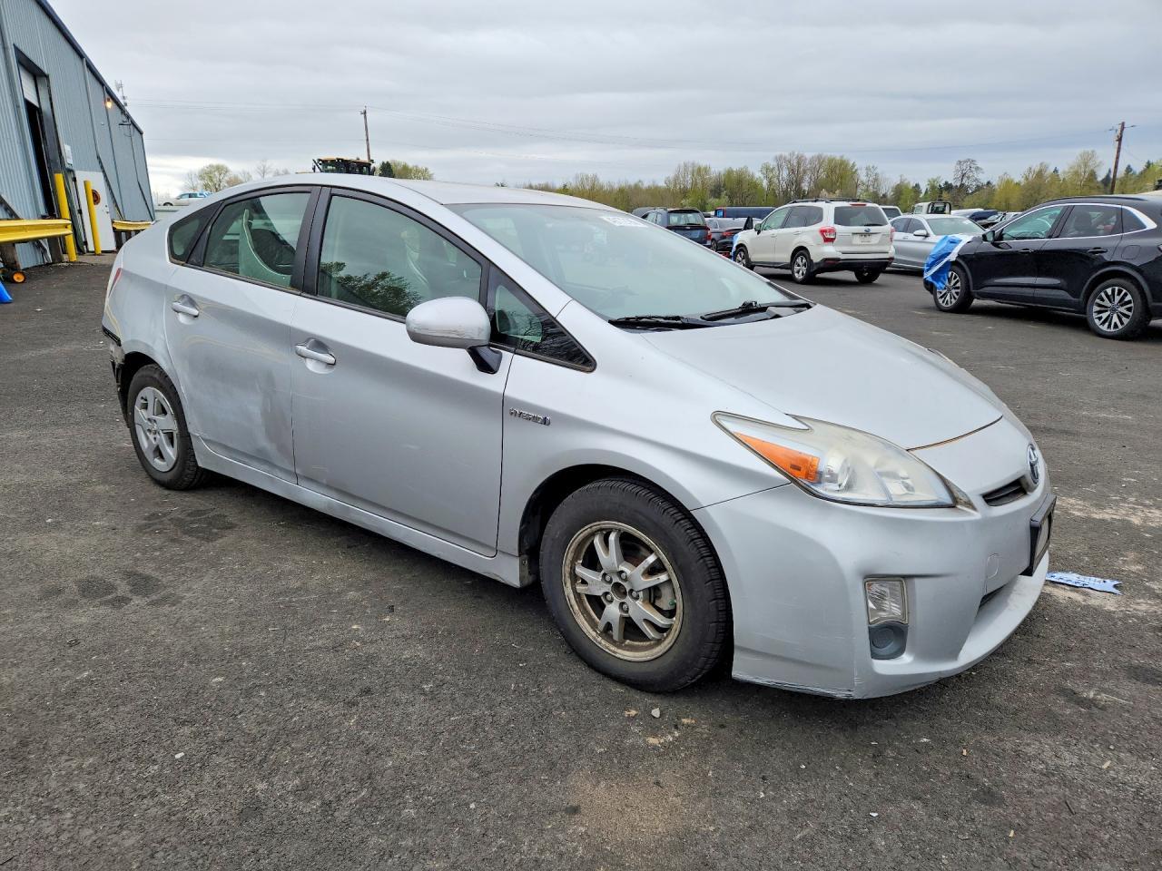 2011 TOYOTA PRIUS