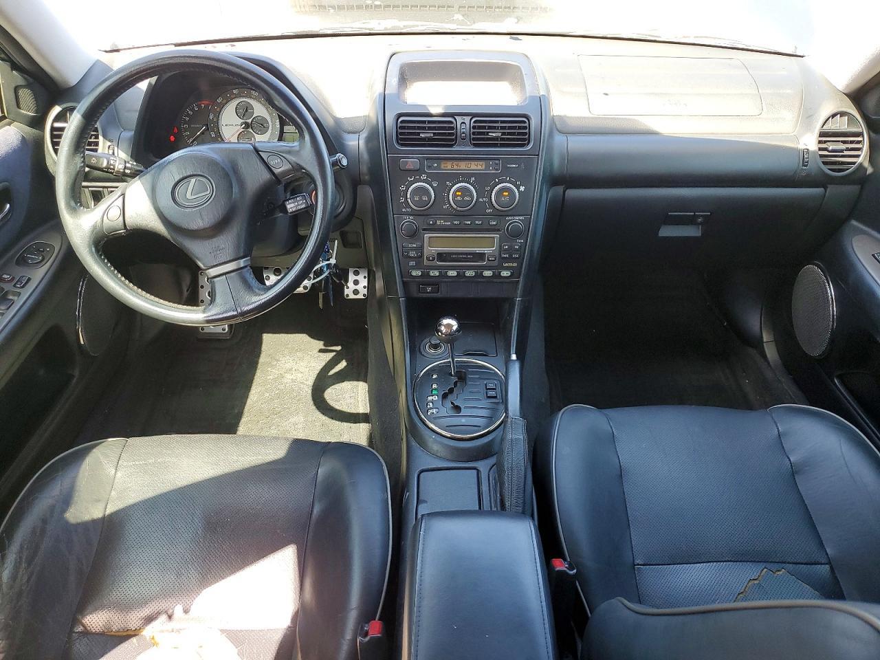 2003 LEXUS IS 300