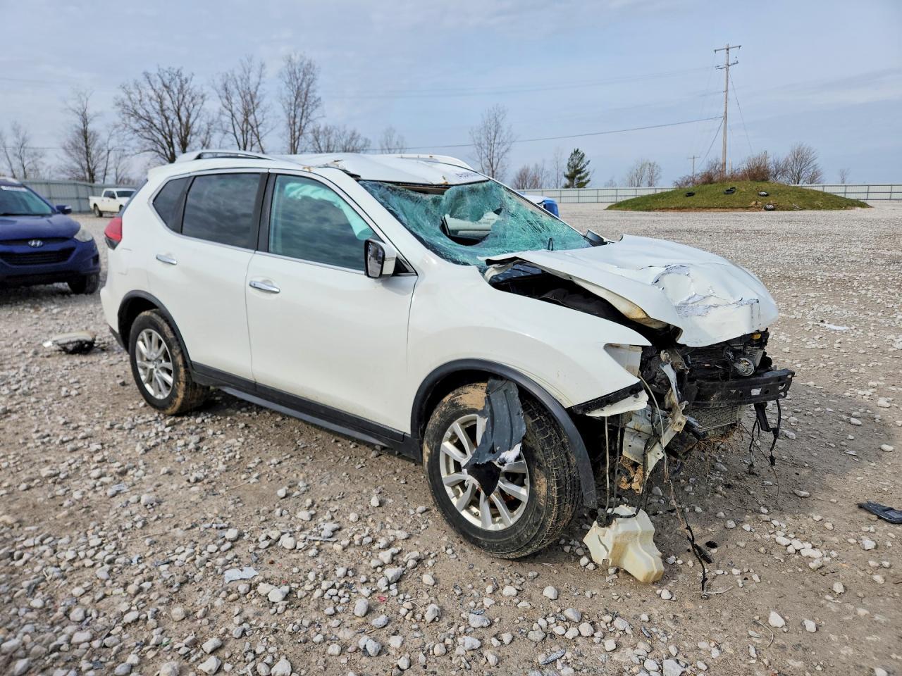 2017 NISSAN ROGUE