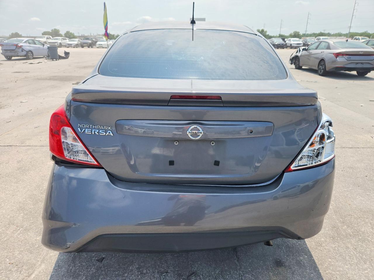 2018 NISSAN VERSA