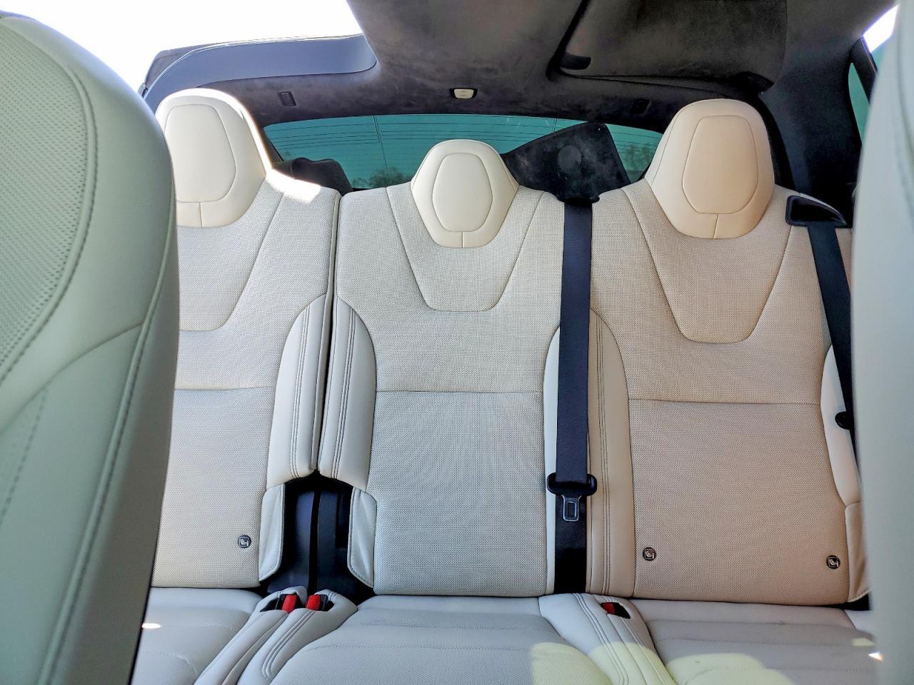 2026 TESLA MODEL X