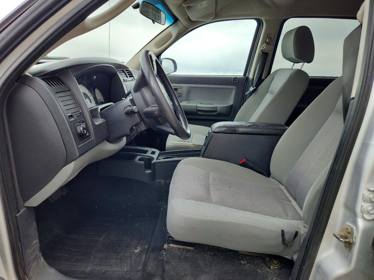 2010 DODGE Dakota
