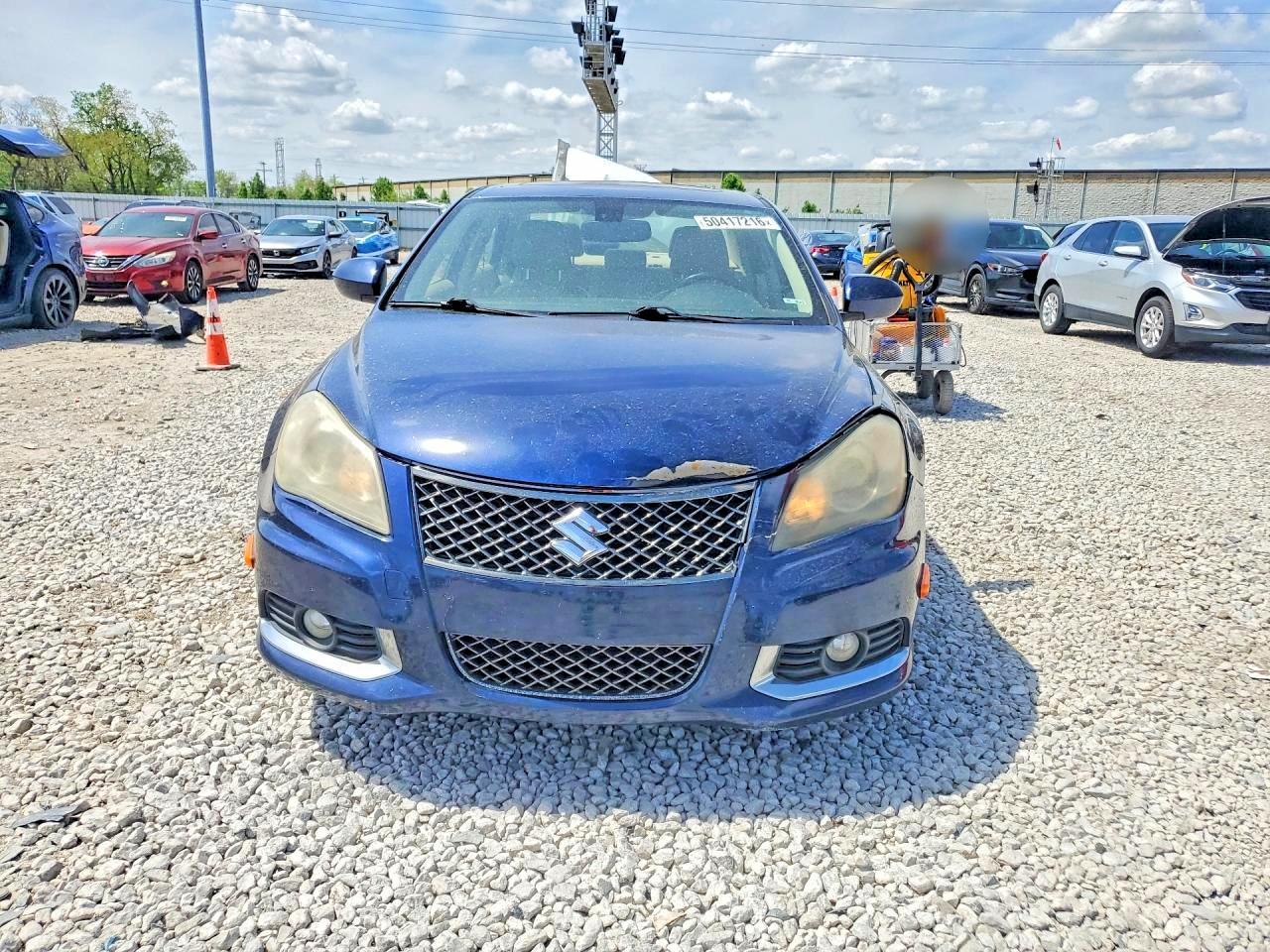 2011 SUZUKI Kizashi