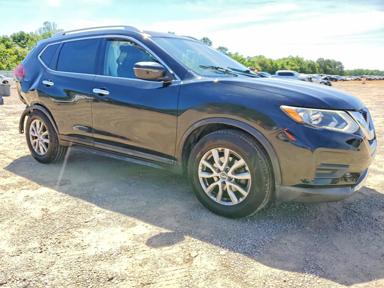 2018 NISSAN ROGUE