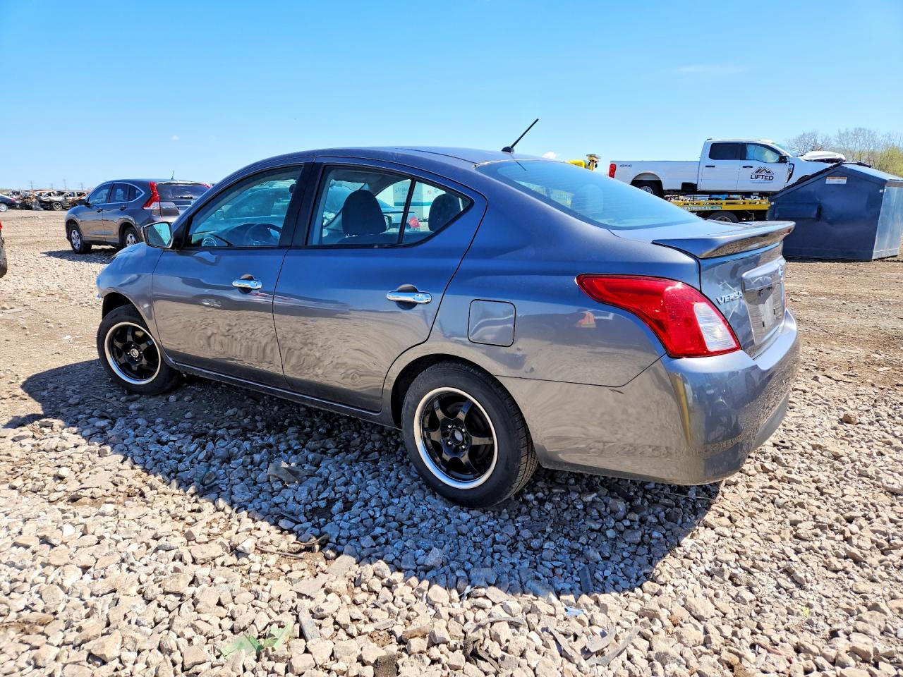 2019 NISSAN VERSA