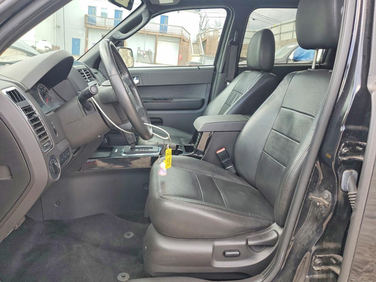2011 FORD ESCAPE