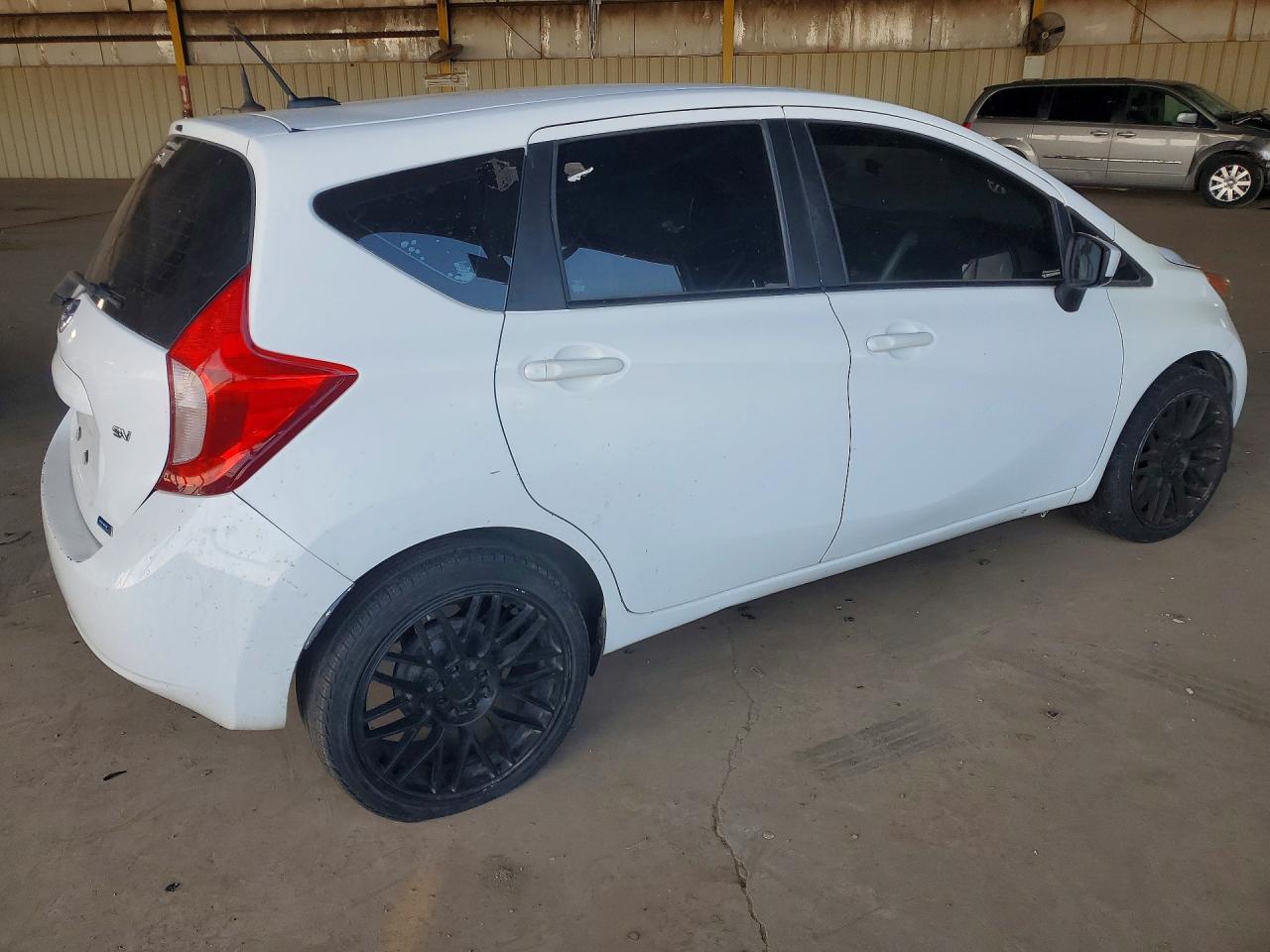 2016 NISSAN Versa Note