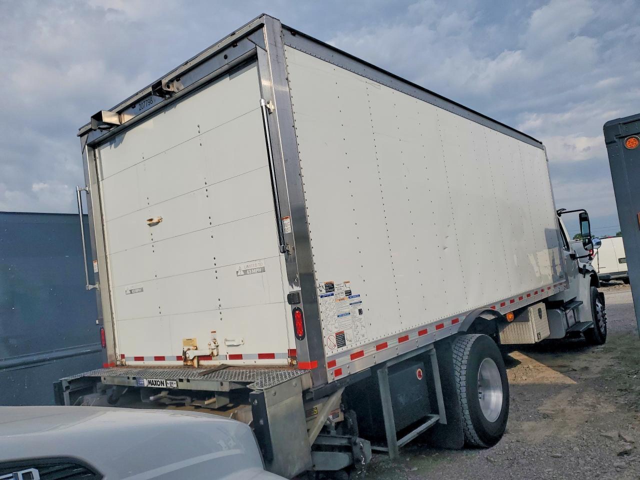 2019 FREIGHTLINER M2 106