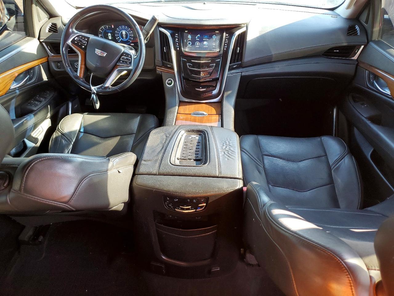 2017 CADILLAC Escalade ESV