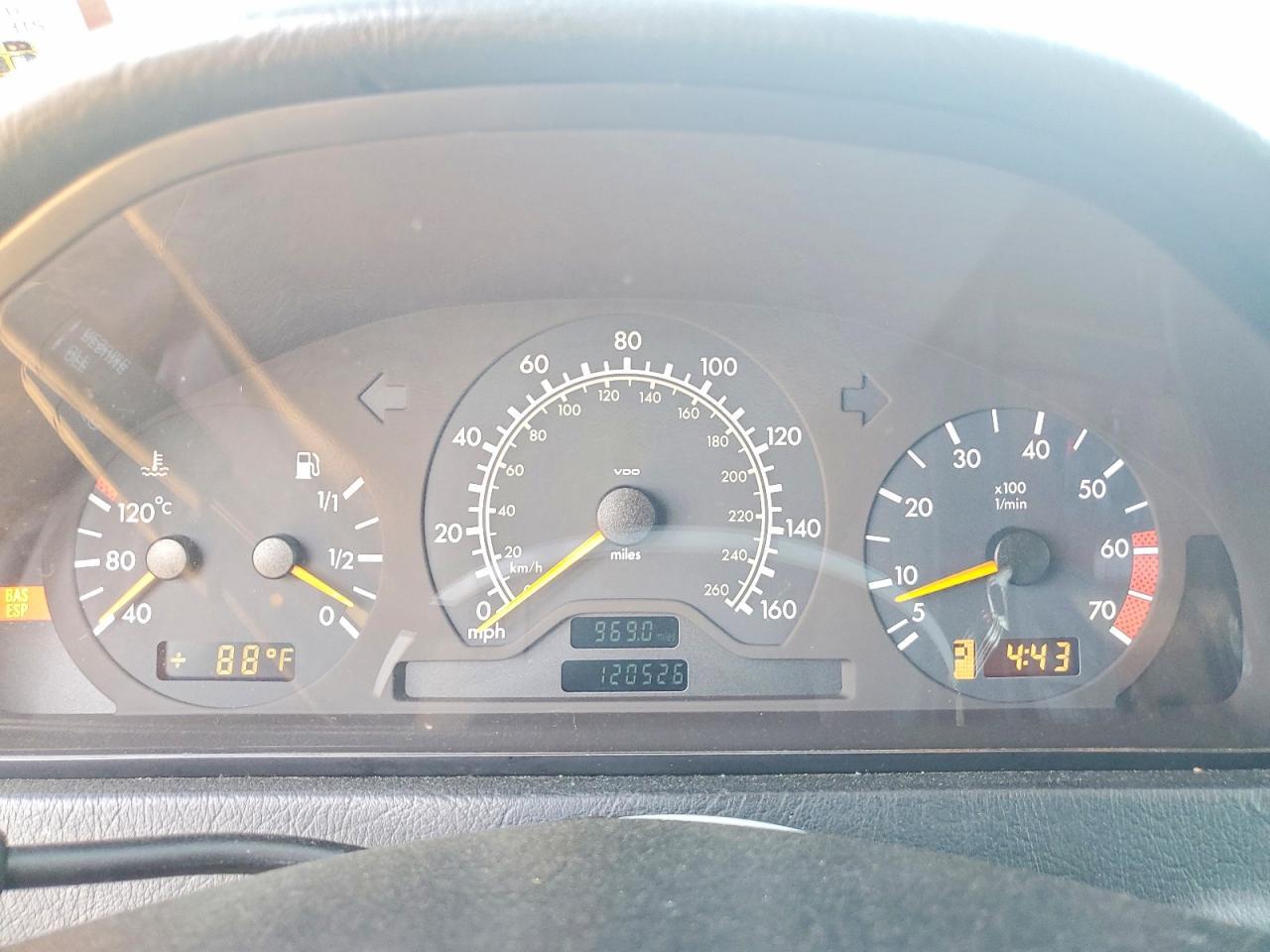 2000 MERCEDES-BENZ C-CLASS