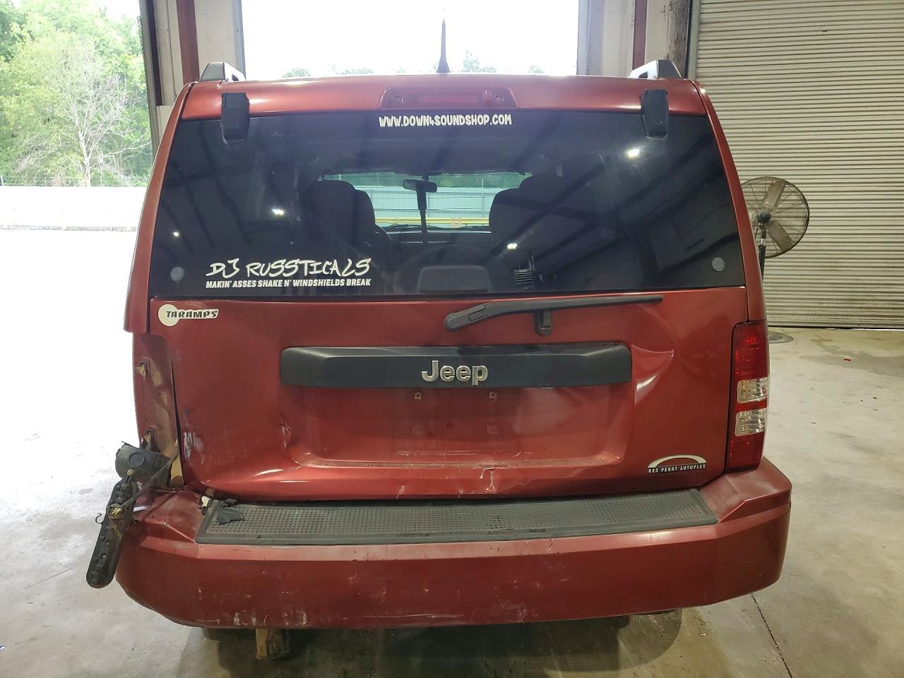 2011 JEEP Liberty
