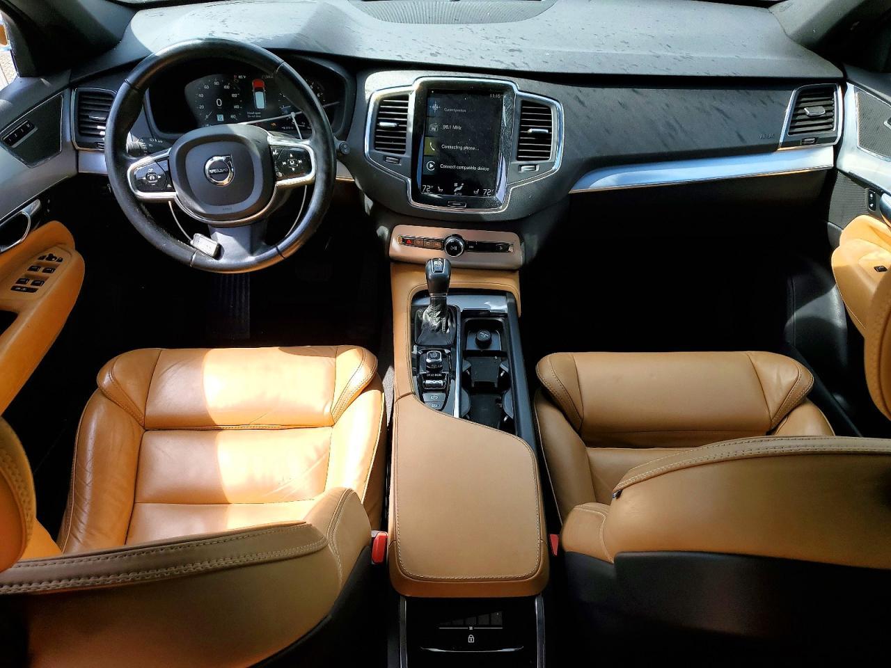 2018 VOLVO XC90