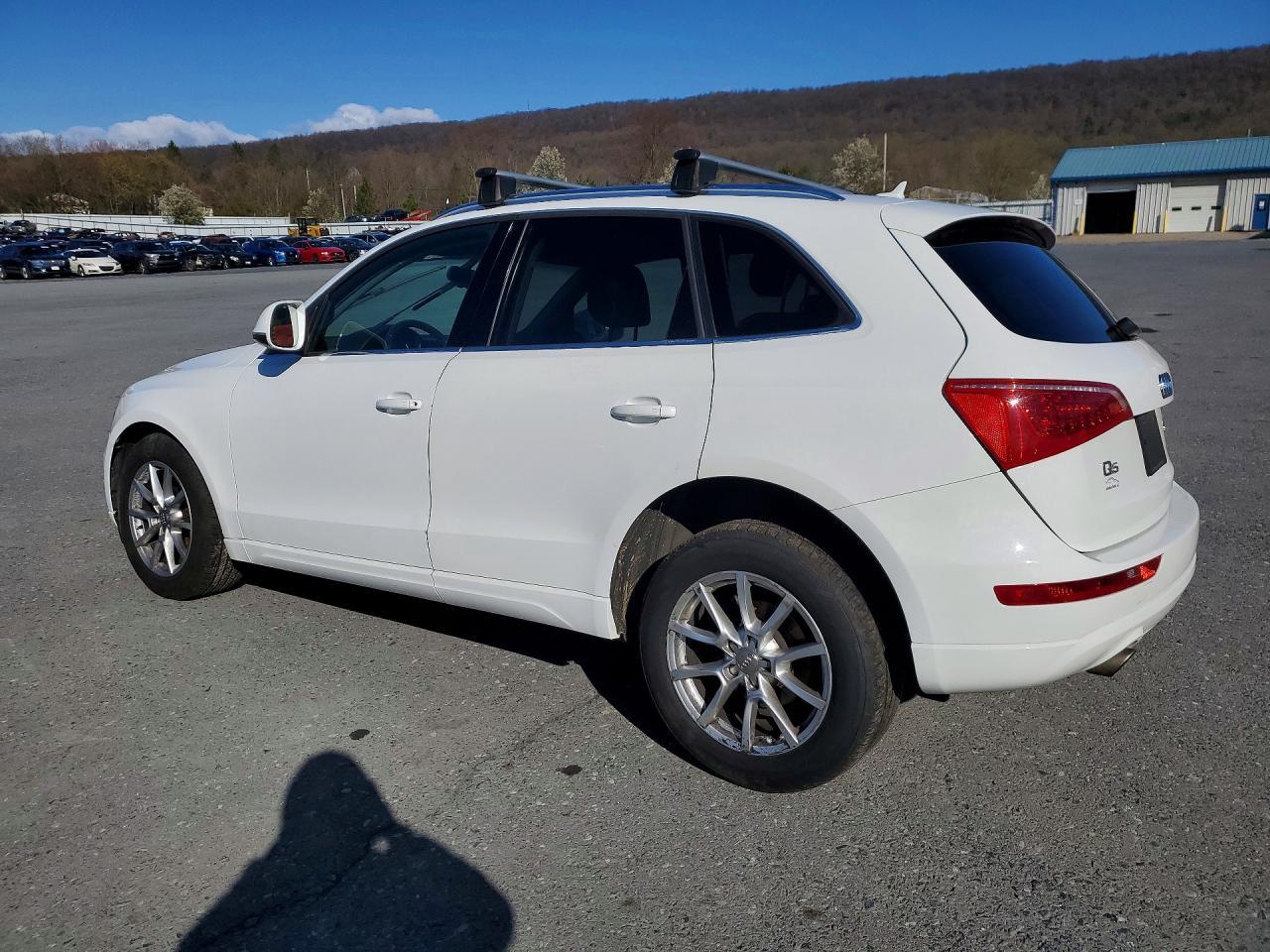 2010 AUDI Q5