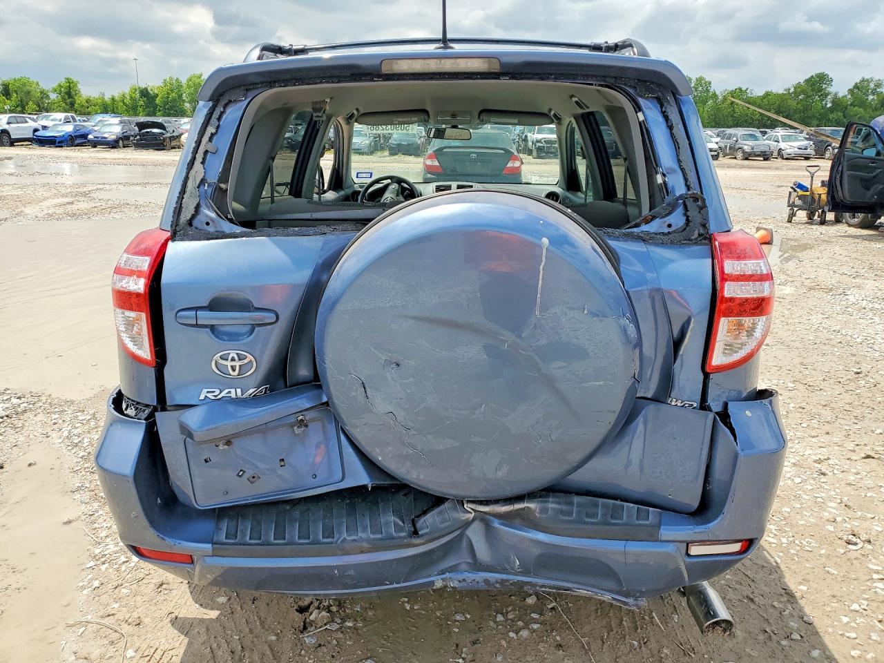 2011 TOYOTA RAV4