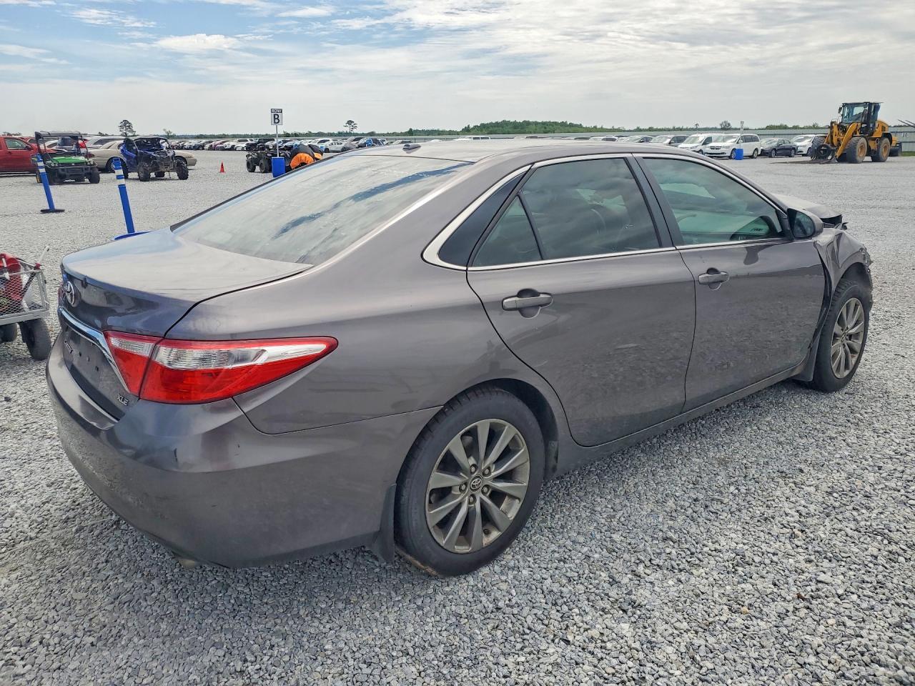 2015 TOYOTA CAMRY