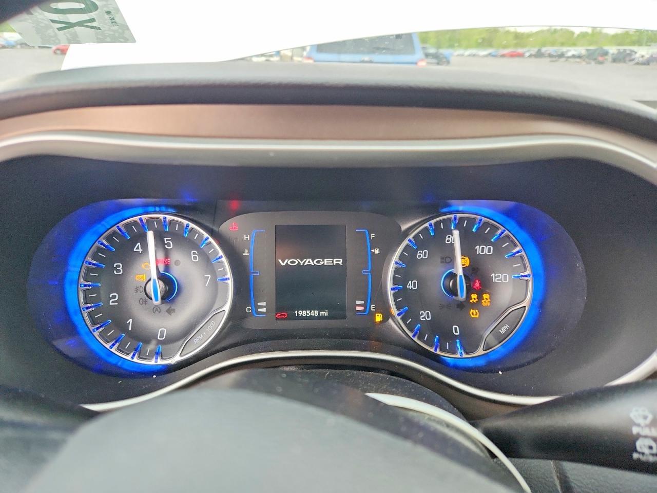 2021 CHRYSLER Voyager