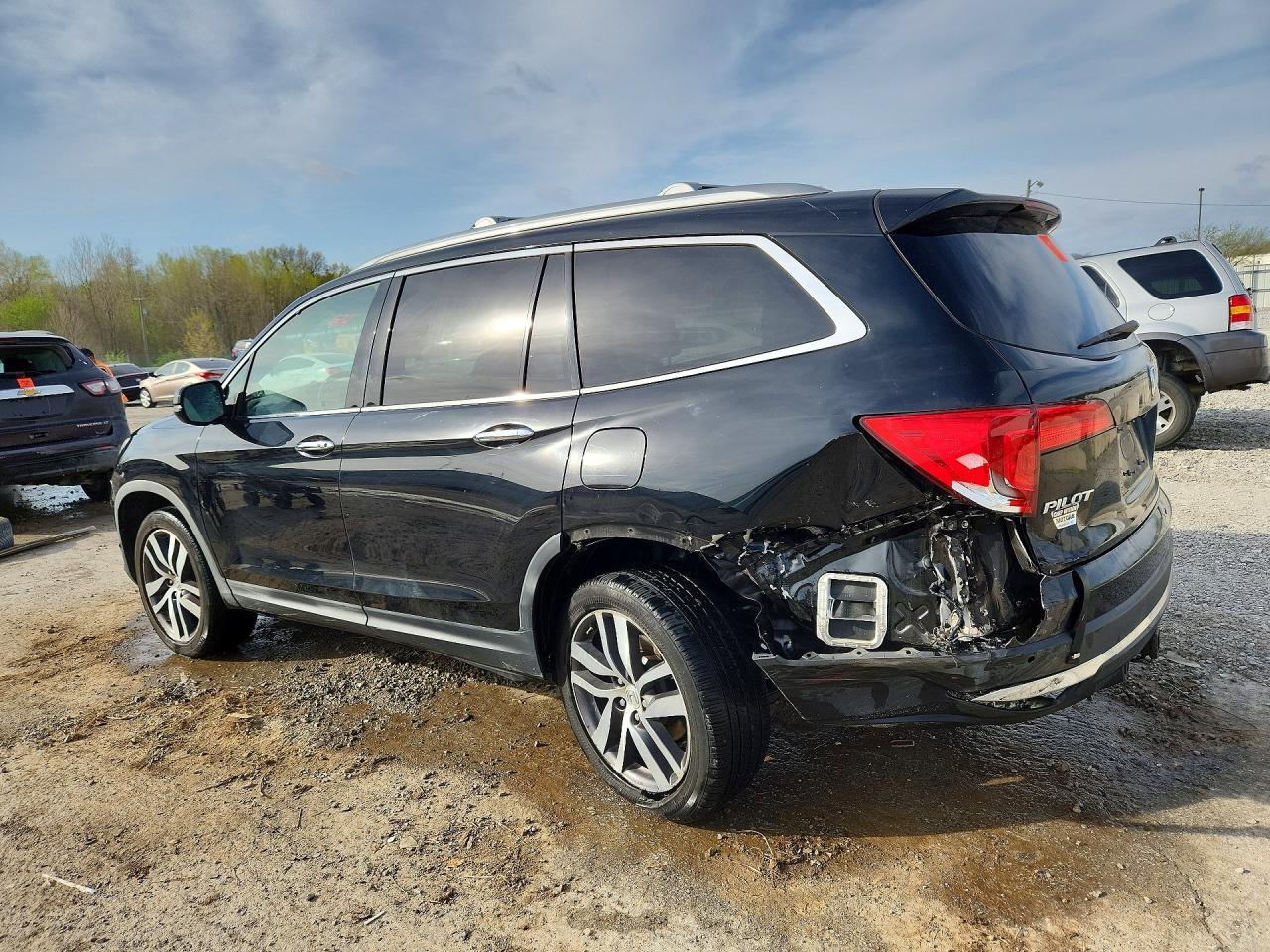 2017 HONDA PILOT