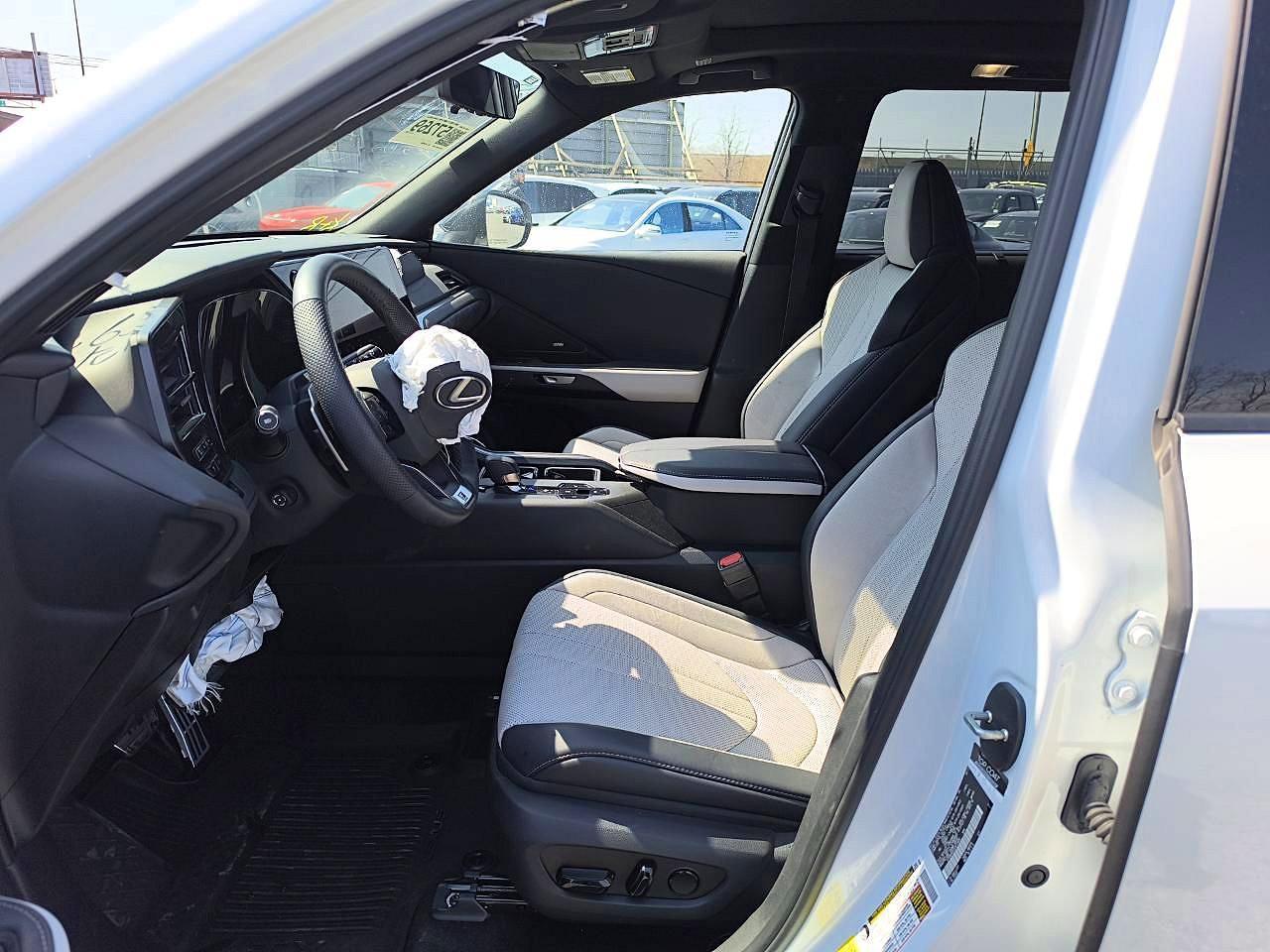2025 LEXUS TX 500H