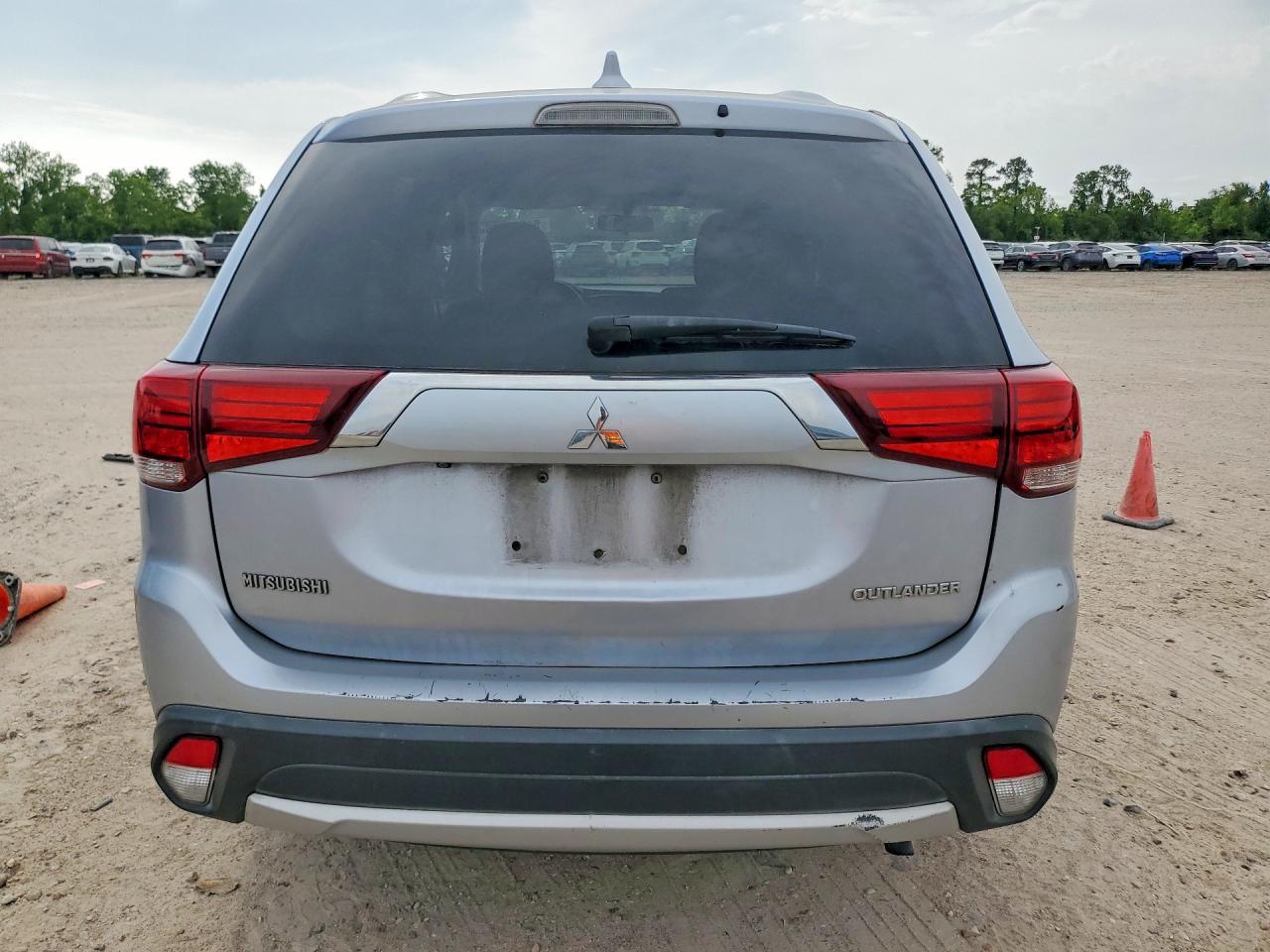 2017 MITSUBISHI outlander