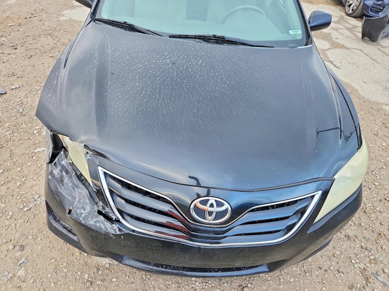 2011 TOYOTA CAMRY