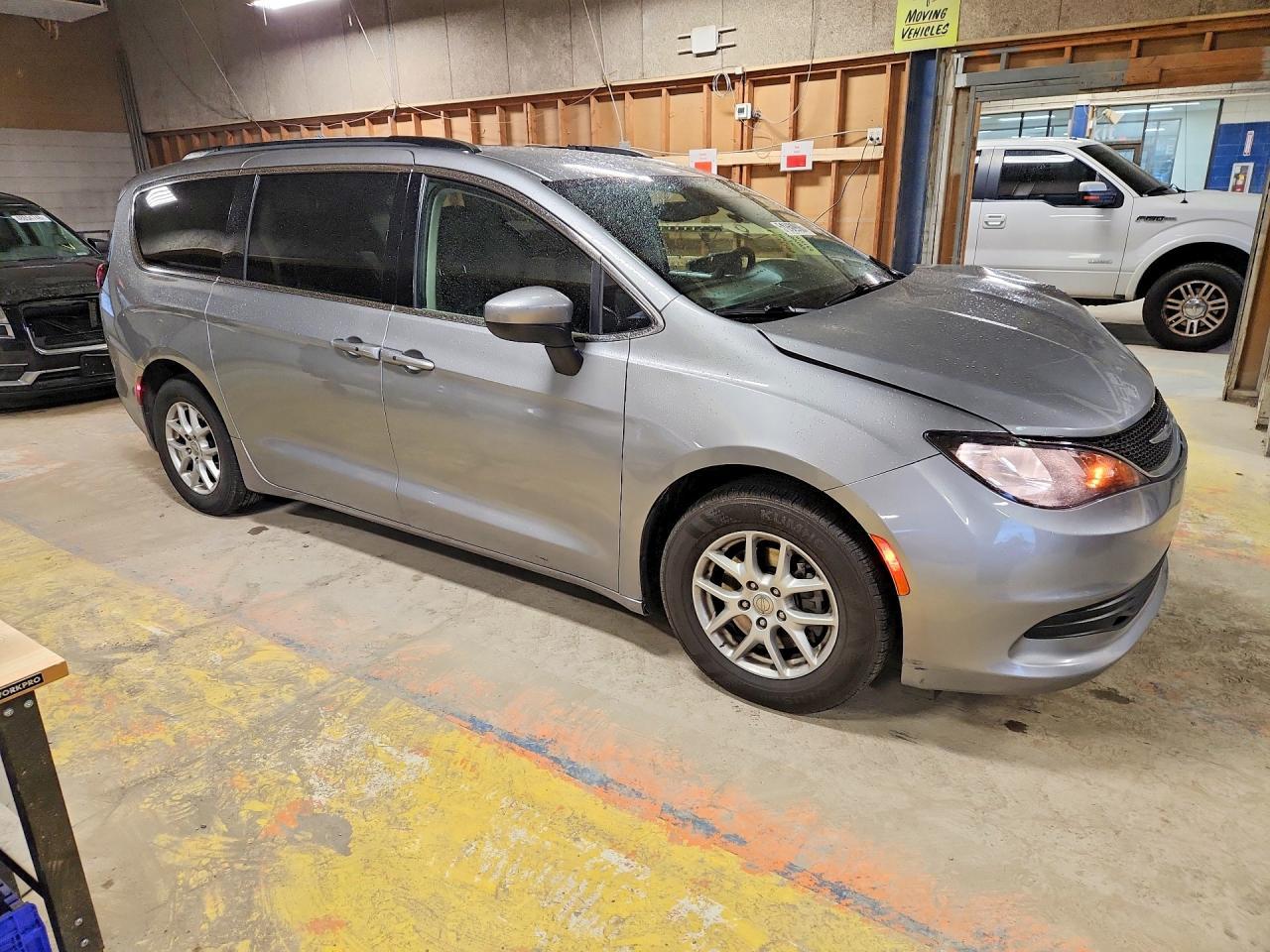 2020 CHRYSLER Voyager