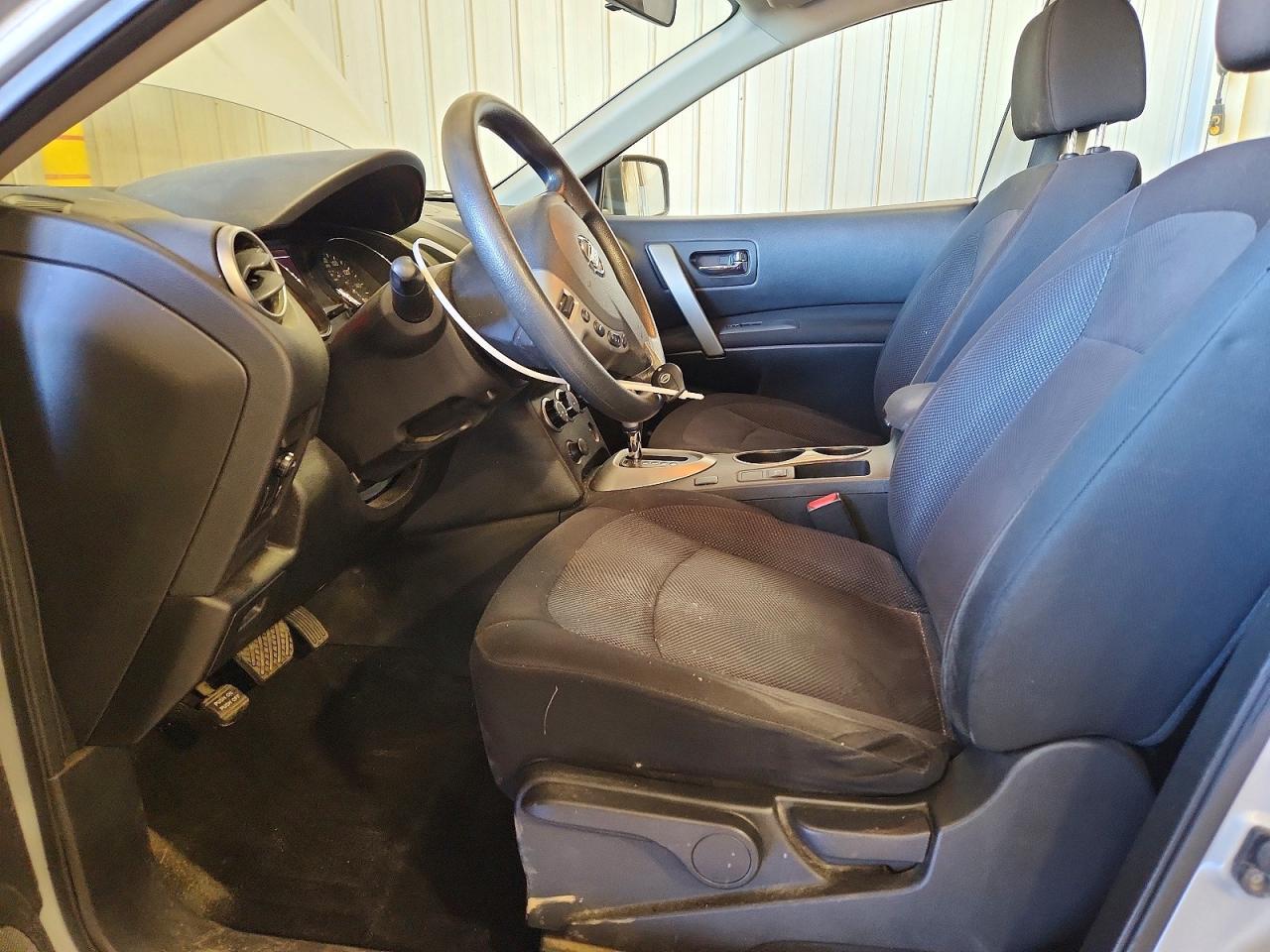 2014 NISSAN ROGUE