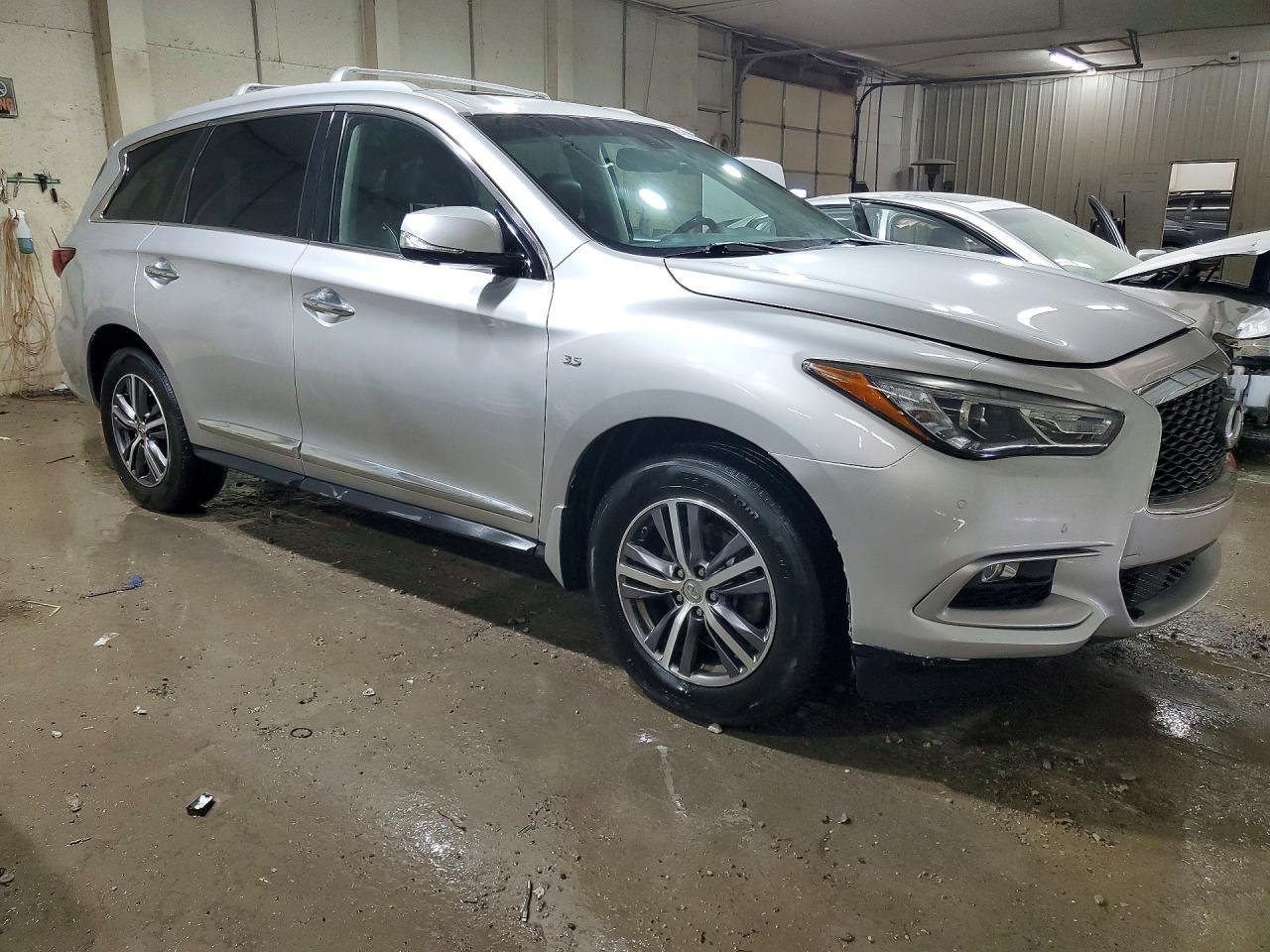 2016 INFINITI QX60
