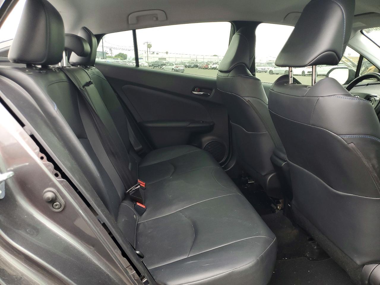 2018 TOYOTA PRIUS