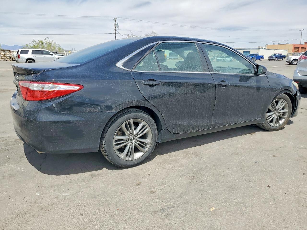 2016 TOYOTA CAMRY