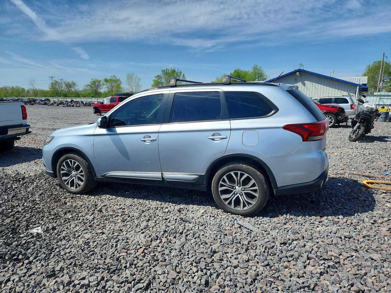 2016 MITSUBISHI outlander