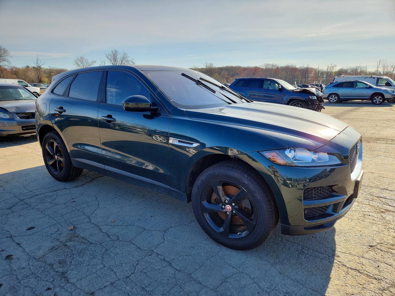 2017 JAGUAR F-Pace
