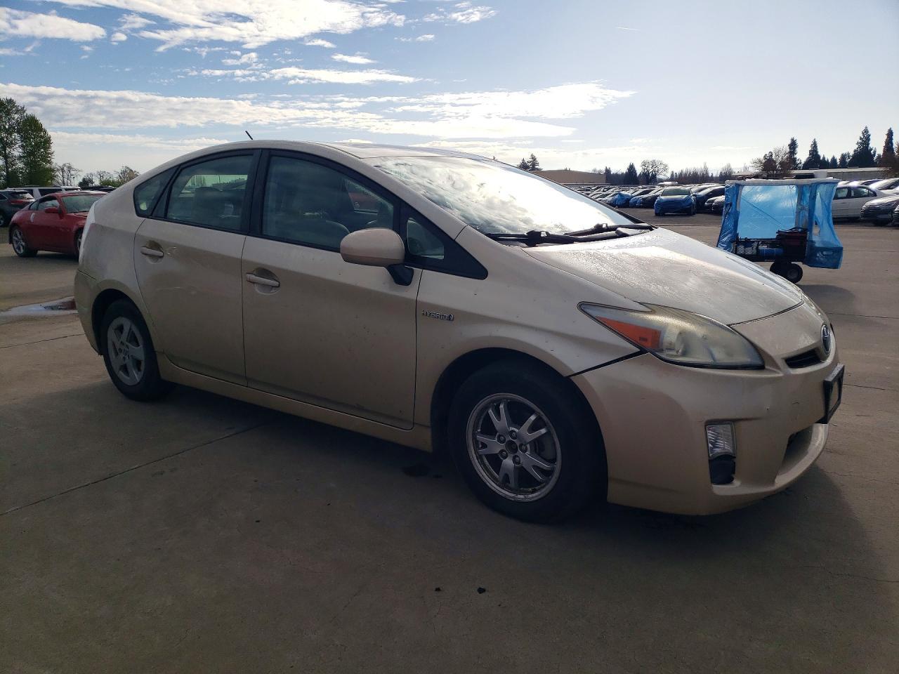 2011 TOYOTA PRIUS