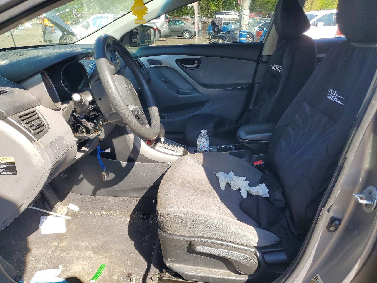 2012 HYUNDAI ELANTRA