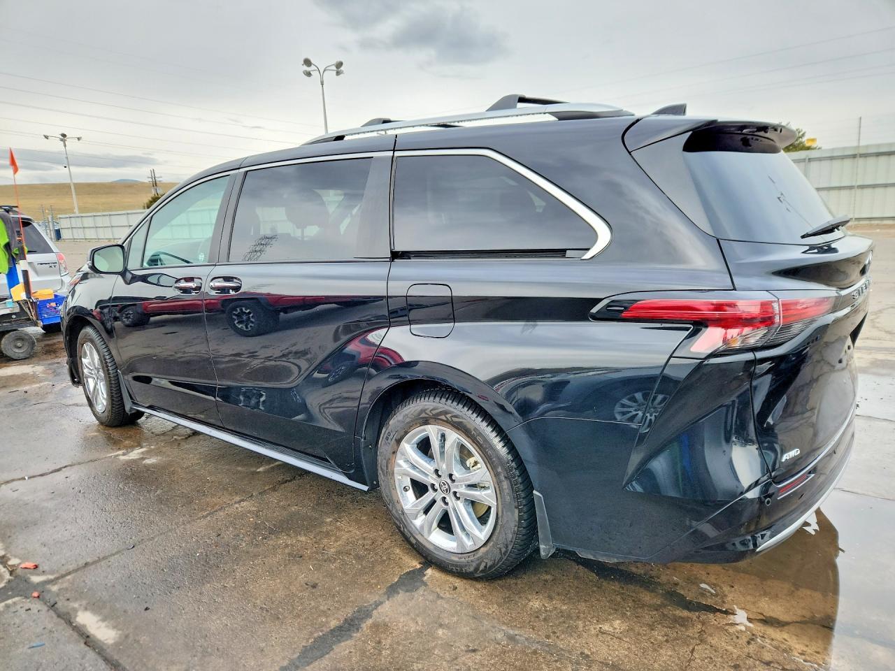 2023 TOYOTA SIENNA