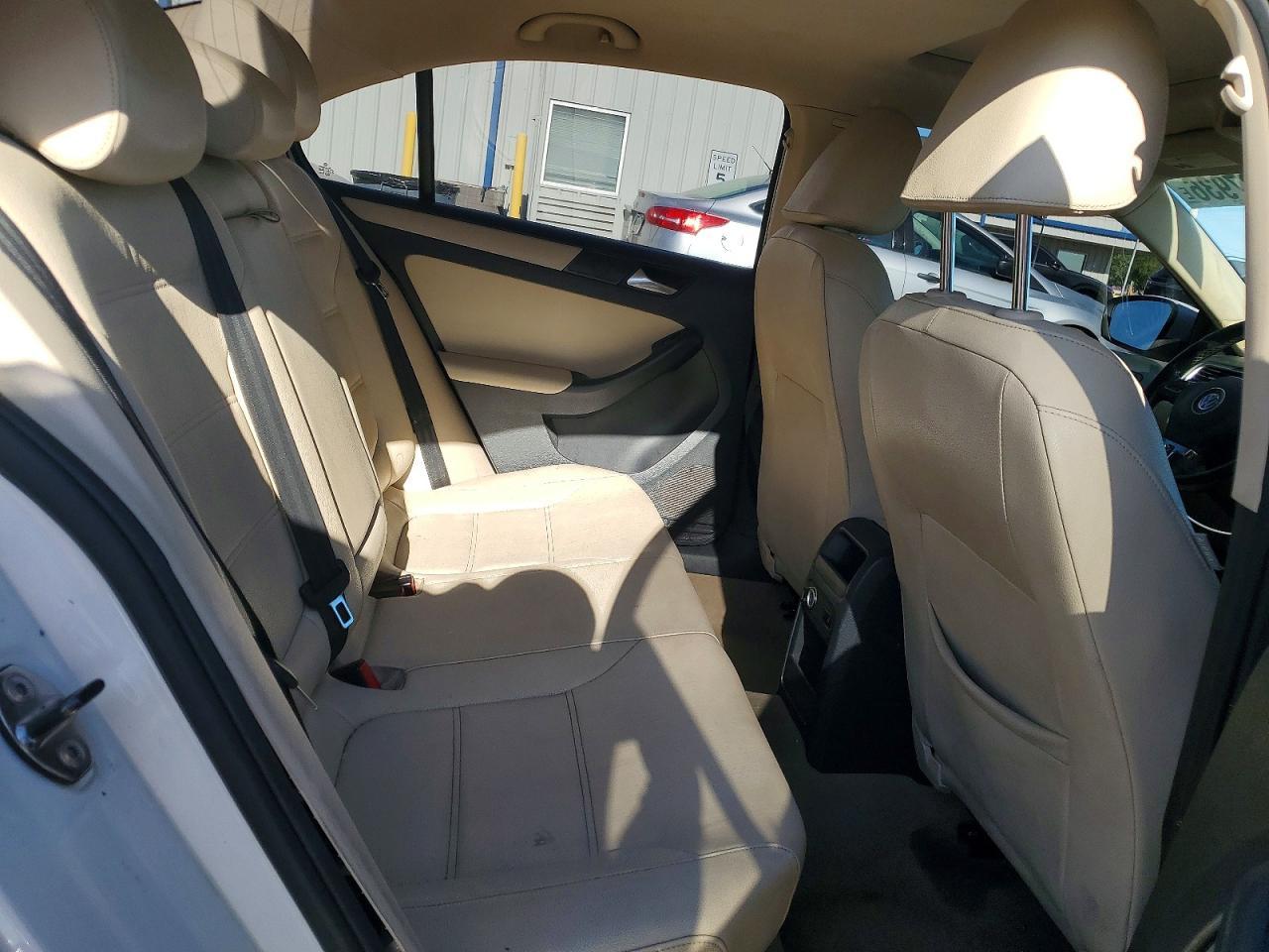 2012 VOLKSWAGEN JETTA