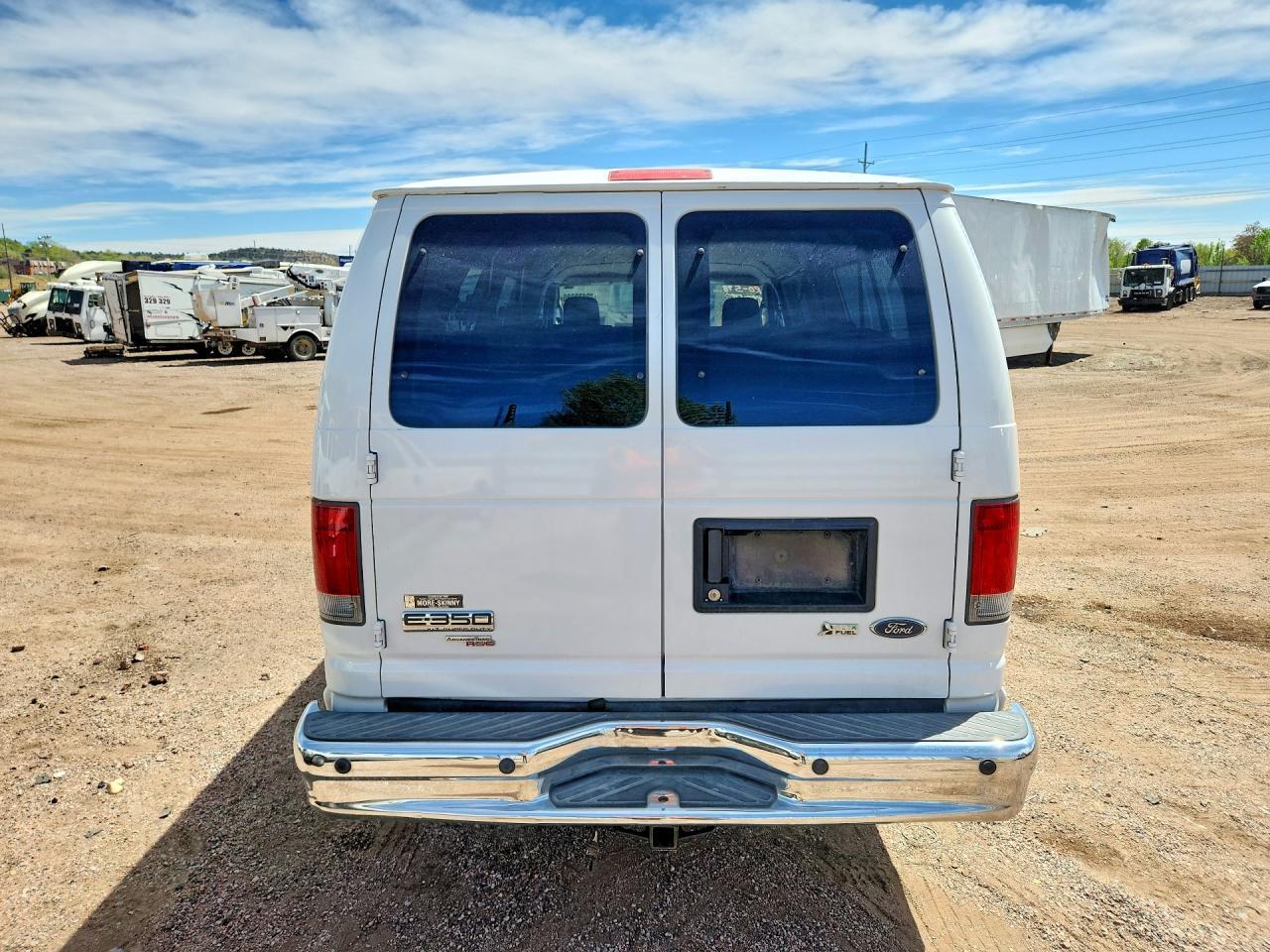 2010 FORD Econoline E350